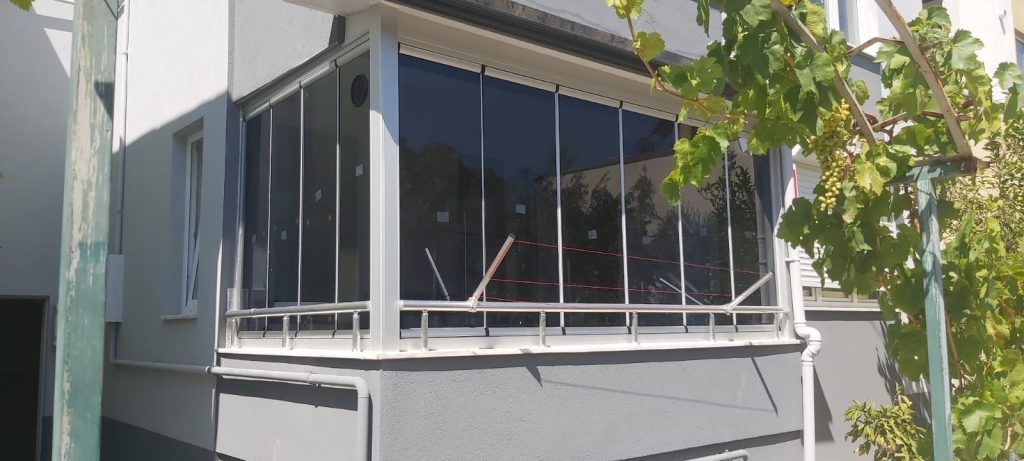 sürme cam balkon edremit akçay altınoluk katlanır cam balkon burhaniye balkon kapatma teras kapatma